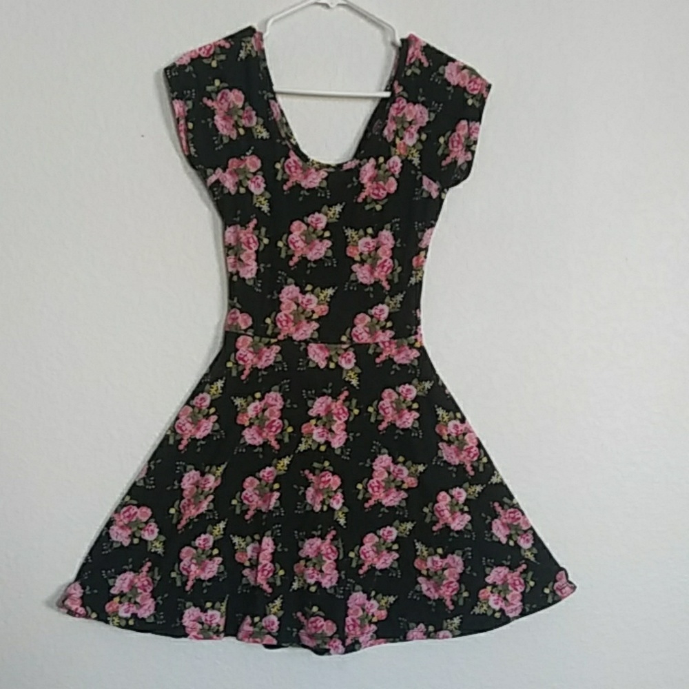 Ultra flirt medium floral dress cross back
